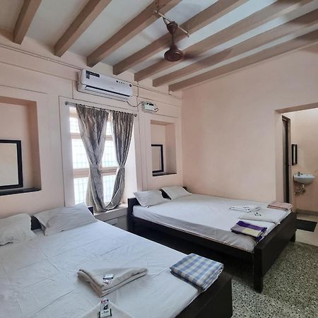 Sowmya Lodge Tiruchirappalli Экстерьер фото