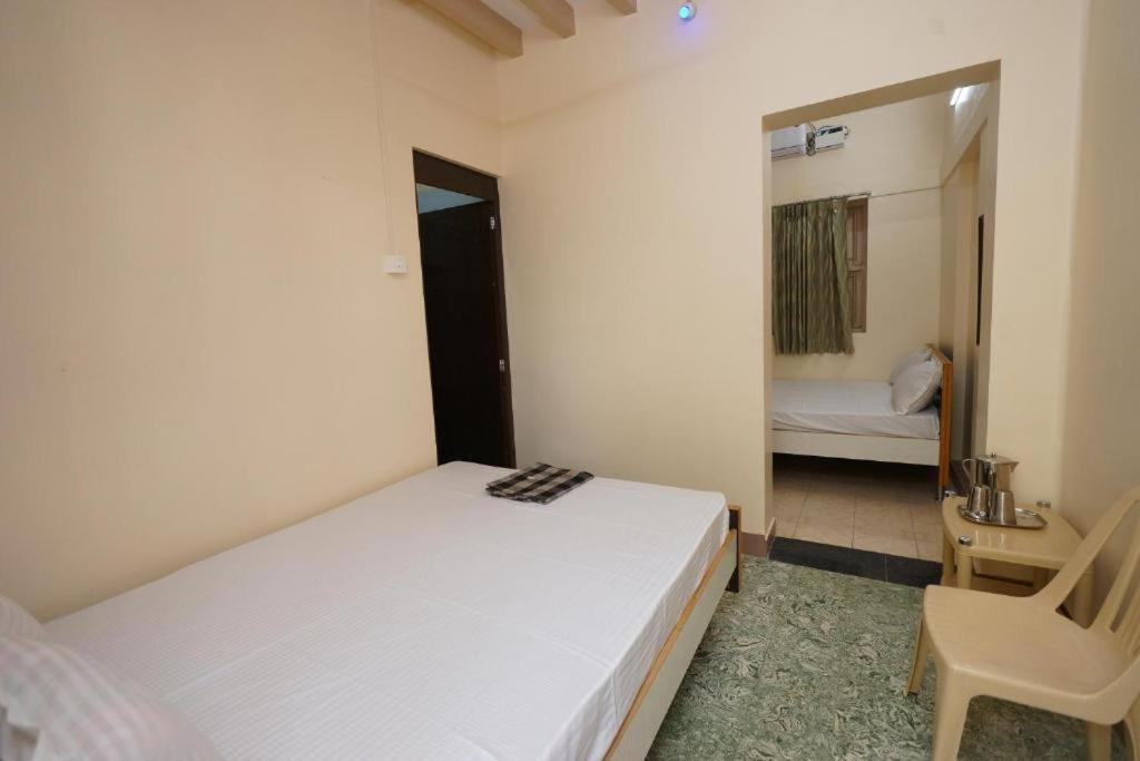 Sowmya Lodge Tiruchirappalli Экстерьер фото