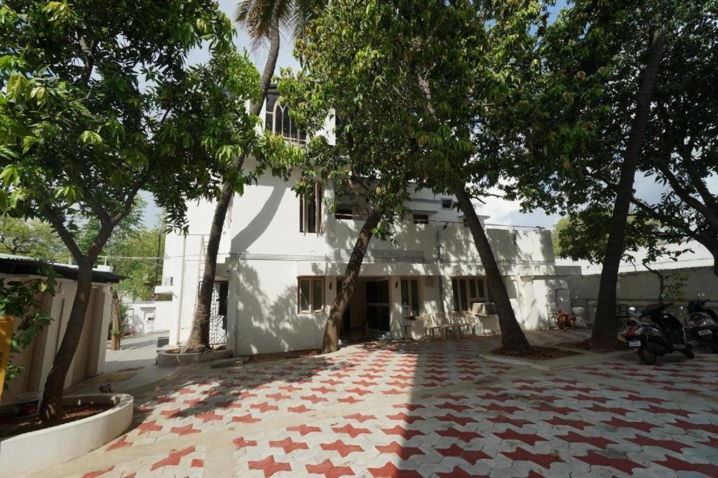Sowmya Lodge Tiruchirappalli Экстерьер фото