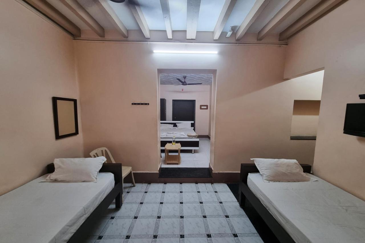 Sowmya Lodge Tiruchirappalli Экстерьер фото
