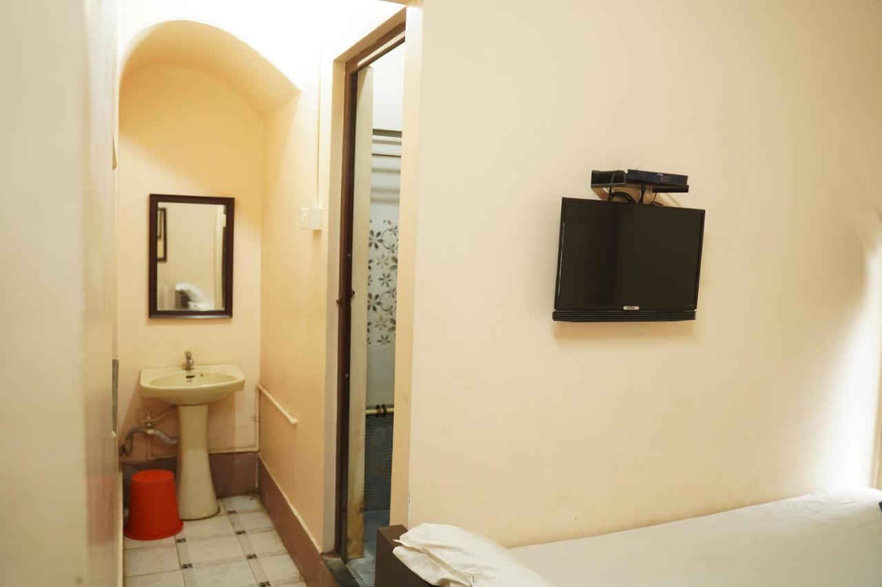 Sowmya Lodge Tiruchirappalli Экстерьер фото