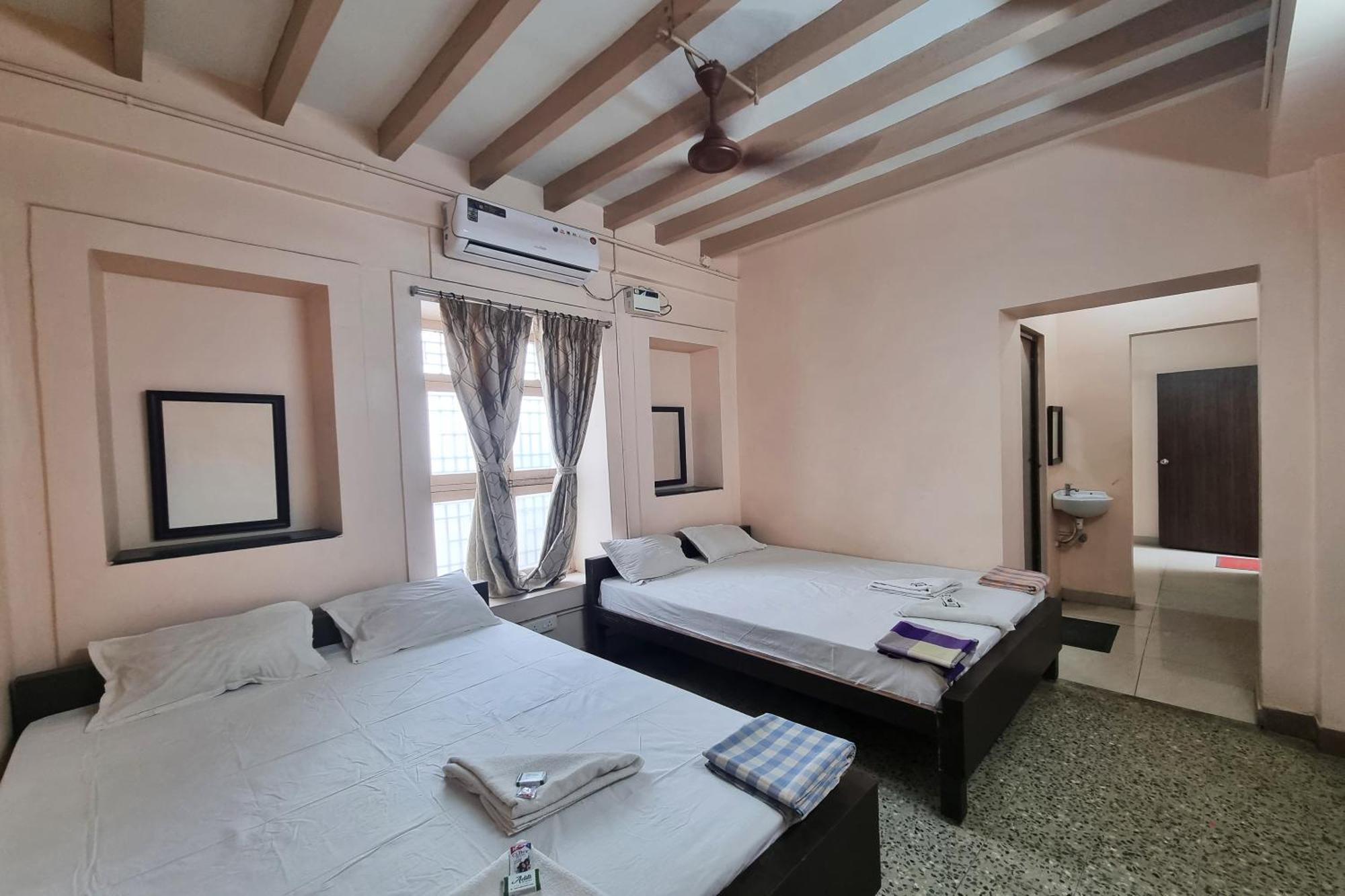 Sowmya Lodge Tiruchirappalli Экстерьер фото